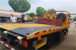 芗城附近拖车电话号码服务